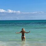 Flaviana Seeling Instagram - En este viaje me pasó de todo , días que estuve muy enfermita y días maravillosos , pero cuando me sentía bien DISFRUTÉ A TODO CACHETE jajajaja Ustedes saben que amo la playa y el verano eterno 😍. Tu que prefieres? Verano o invierno? 😱 te leo 👇 Paisajes maravillosos de @unico2087 ! #myunicoexperience UNICO 20°87°, Hotel Riviera Maya 📍