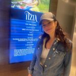 Flora Martínez Instagram - Vine a saludar al público de “Itzia, Tango y Cacao” a @cinecolombia @avenidachilecc … en un rato comparto en mis historias. Gracias por tanto 🙏🏻 . . @itziatangoycacao #itziatangoycacao #cine #cinecolombia #cinecolombiano🇨🇴