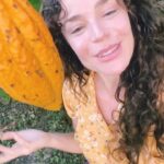 Flora Martínez Instagram - Estoy rodando una película que requiere que me vea con la misma figura desde el día uno hasta el último día de grabación. Mi secreto para lograrlo es mantener una dieta estricta sin azúcar, por eso en mi camerino siempre tengo Luker Choco Express, que además de ayudarme en esta parte crucial de mi trabajo, me mantiene con energía, activa y feliz porque me encanta y me cae bien. #meencanta #mecaebien