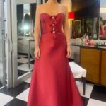 Flora Martínez Instagram - Gracias a @angelyanezcouture y a @swarovski por vestirme de princesa para la gala de los premios Macondo de @academiacolcine 💗 Me enorgullece y emociona sentir a muchos de los cómplices del cine colombiano reunidos para celebrar y homenajear el talento colombiano. Gracias a su presidenta @nataliareyesg @elkin.zair al director del @teatrocolon Iván Benavides y a todo el equipo de la academia por un evento tan bonito y tan bien organizado. A @tntlatam y @hbomaxla a la hermosa @juana_acosta y al talentoso @alejandroria y a todos los nominados y ganadores 🥂✨