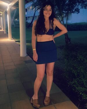 Flora Martínez Instagram - Quería agradecerles todos esos mensajes tan bonitos que me llenan de amor❤️ gracias totales 🙏🏻 feliz 2023 💋