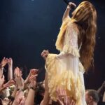 Florence Welch Instagram – Did you miss meeeee 💋