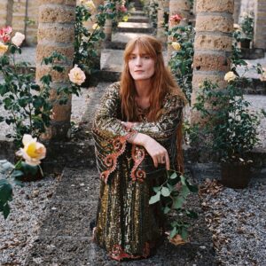 Florence Welch Instagram - Tra rose e rovine 🥀 @guccibeauty 
#inbloom