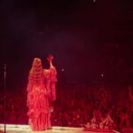 Florence Welch Instagram – Blood sacrifice and broken bones 🌺 
Still one of my favourite shows x 

@lillieeiger