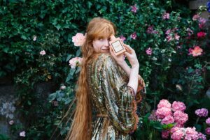 Florence Welch Instagram - As a fragrance obsessive, I am honoured to be a part of the new Gucci Bloom campaign with these iconic women @susiecaveofficial @jodiesmith and High Priestess #AnjelicaHuston. Shot in the distant dream of 2019 by legendary director @floriasigismondi in the flowering ruins of La Scarzuola, a surrealist theatre built upon an ancient monastery in the Umbrian Countryside. Thank you to @guccibeauty for this extraordinary experience, and @alessandro_michele for your ecstatic vision. Music by the transcendent Mazzy Star ✨🌺🏛🌺✨ #InBloom #GucciBeauty