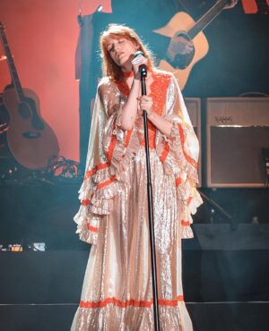 Florence Welch Instagram - Obrigada Rio 
Eu te amo 🌺