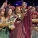 Florence Welch Instagram - Thank you Madrid that was 🌺😈🌺