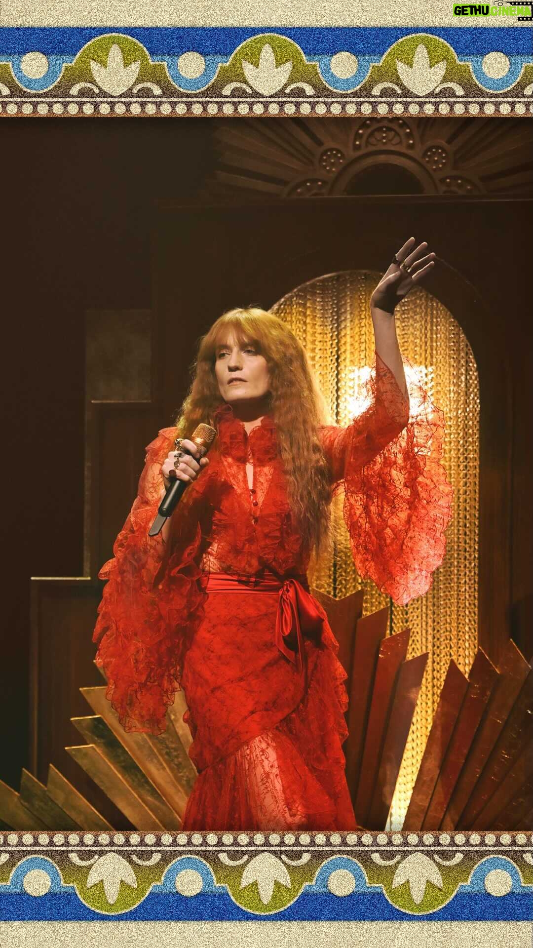 Florence Welch Instagram - @florenceandthemachine perform “My Love” from their new album “Dance Fever” #FallonTonight