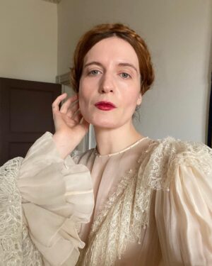 Florence Welch Instagram - Fringe is lost to lockdown, so am embracing my inner Weird Sister. Thank you @guccibeauty for the glittering 🕸💄🕸 x x