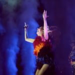 Florencia Bertotti Instagram - Gracias Veracruz! Que energía arrolladora! Fue una noche increíbleeeeee se cantaron todoo!!!!!! Próxima fiesta, CDMX 19 de abril 🎤🇲🇽⚡️🔥🌼💛🥳 Nos vemos en el Arena! Entradas x www.superboletos.com Los esperamos!!! ❤️