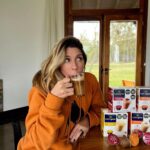 Florencia Bertotti Instagram - Como los buenos datos se comparten, les quería hablar de mi último hallazgo que son las nuevas cápsulas de @lavirginiaoficial . Además de todas las variedades que tienen, hay 2 sabores únicos que no existían hasta ahora y que a todos nos gustan! Cappuccino sabor Chocolate y Avellanas y sabor Dulce de Leche. Lo mejor? solo necesitas una cápsula por taza. ¿Las probaron? Yo las amooooo #Contenidopatrocinado