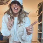 Florencia Bertotti Instagram - Mi look del día by @kevingstonok Aprovechen que están de HOT SALE y elijan sus favs para este invierno!🔥