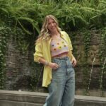 Florencia Bertotti Instagram - Prensa en Quito estrenando regalo de las chicas de Perú 💛🌼💛🌼