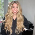 Florencia Bertotti Instagram - Rapunzel x un ratito 💛 En 1 hora años de pelo jajaj todo x el genio de @cristianreystyle ✨ Extensiones tape y listo!