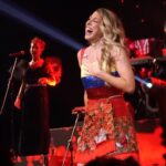 Florencia Bertotti Instagram - GRACIASSSSS Bogota, Queretaro, Merida, CDMX y Tijuanaaaaaaa ❤️🙌🏻🙏🏼🎉😍no les podemos explicar lo espectacular q la pasamos y como disfrutamos cada show!! Tienen una energía ÚNICA!!! La FIESTA sigue en abril 🔥🌼🎤🥳💛 - 12/04 Pachuca (www.arema.mx)🇲🇽 - ⁠14/04 Veracruz (www.espectaculosone.mx) 🇲🇽 - ⁠19/04 CDMX (super boletos)🇲🇽 - ⁠21/04 Torreón (boletea tickets)🇲🇽 Nos vemos ahí ❤️