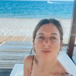 Florencia Bertotti Instagram – Reseteándolo todo 🌊🙌🏻☀️🤍🇹🇷

@clubmedpalmiye 🕌