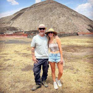 Florencia Bertotti Instagram - El amor en tiempos de gira ❤️😂🙌🏻
Paseos divinos, trabajo, promesas vanas y x último, documentos reveladores 😂