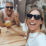 Florencia Bertotti Instagram - Estos días x México y Colombia disfrutando cada minuto con pepito, amigos de siempre, mezclando trabajo con paseos y gente linda!! Traguitos yucatecos, sombreros y karaoke en mi festejo de cumpleaños. Sobremesa y mariachis. Aviones y guacamole. El lujo de viajar con este equipo del amor en donde todos potencian a su manera y con su talento, esta fortuna de hacer lo q nos gusta mucho! ❤️