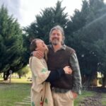 Florencia Bertotti Instagram - “Creo en ir amándonos los matices…” @federicoamador1 ❤️🌿🧉🔥