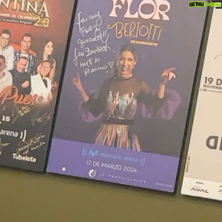 Florencia Bertotti Instagram - Estos días x México y Colombia disfrutando cada minuto con pepito, amigos de siempre, mezclando trabajo con paseos y gente linda!! Traguitos yucatecos, sombreros y karaoke en mi festejo de cumpleaños. Sobremesa y mariachis. Aviones y guacamole. El lujo de viajar con este equipo del amor en donde todos potencian a su manera y con su talento, esta fortuna de hacer lo q nos gusta mucho! ❤️