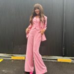 Florencia Peña Instagram - Domingo rosa 🩷 para #LaPeñaDeMorfi @telefe St @maggiemellas Make up @nanogmd Pelo @george_hair1 Look @cynthiamartos Back @renzoberecoechea