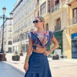Florencia de Saracho Instagram - Nuestra querida @flordesaracho es organizadora de el #NómadaMarket y estará con nosotros con su Closet Sale con ropa y artículos espectaculares. ¡Nos vemos en el Centro Vasco el 9 y 10 de Noviembre! 💜💥