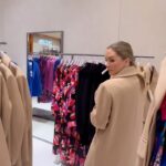 Florencia de Saracho Instagram - Estoy encantada con Y.A.S una marca danesa que llega en exclusiva a @elpalaciodehierro cuéntenme cuál les gusta más de estos outfits