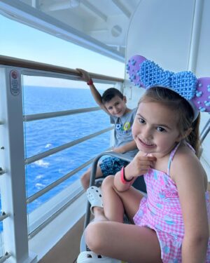Florencia de Saracho Instagram - Fotitos que nunca subí y que me hacen suspirar de recordar lo feliz y emocionados que estábamos en @disneycruiseline