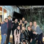 Florencia de Saracho Instagram - Rodéate de gigantes!!!! Que orgullo coincidir en esta vida con personas como ustedes, que respeto y admiro tanto @arturoislasallende @danielhabif @anyharuiz @chobilanderos @paolaalbarran @eduardopalazuelos @ivetteortizv @reylibarbaoficial vamos por el tercer capítulo