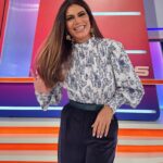 Florencia de la V Instagram – Las flores de mí jardín by @veroalfie 🪻🪷🌷🌾🪷🪻
–
–
Cuál es tu look favorito? 
Los leo! 👀👀👀

@marcelohigh 
@drarosiflom 
@cocobuenosaires 
@kryolanargentina