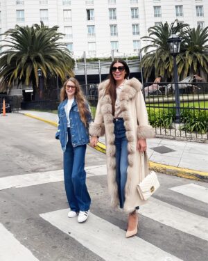 Florencia de la V Instagram - Solo es vida si es real 🤍