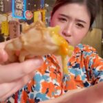 Focus Jirakul Instagram - @ajummagrill #อาจุมม่าgrill คนละ 320 บาท net (รวมเครื่องดื่ม) บุพเฟ่ต์ปิ้งย่างเกาหลีที่คุ้มมาก! มีกุ้งดอง แมงกะพรุนดอง รวมอยู่ในบุพเฟ่ต์ด้วย ไส้ย่างคือดีย์ น้ำจิ้มเด็ดด ไปลองงง!!! มี 3 สาขา 1.พระรามสอง 2.กาญจนาภิเษก 3.รามอินทรา เวลาเปิดทำการ: วันจันทร์-ศุกร์ 16.00-24.00 น. วันเสาร์-อาทิตย์ 12.00-24.00น. #โฟกัสจีระกุล #โฟอีส #บุฟเฟต์หมูกะทะ #บุฟเฟต์ปิ้งย่างเกาหลี #อาจุมม่าgrill #กุ้งดองซีอิ๊วเกาหลี #ปักหมุดร้านอร่อย