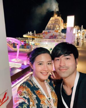 Focus Jirakul Instagram - แจ็คกับโรส บนเรือสำราญที่ไม่มีวันจม… @jameskitkasem 

#resortsworldcruises #RWC 
#gentingdream #GDR