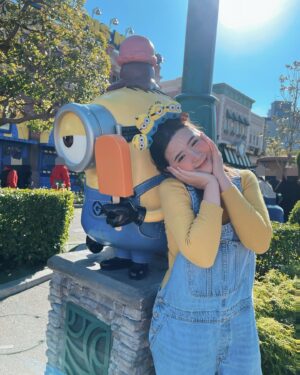 Focus Jirakul Instagram - ทุกครั้งที่มา USJ ก็จะรู้สึกเหมือนได้กลับไปเป็นเด็กเสมอ 
และกัสชอบที่นี่มากกกกกกกกกกก!!!!!

ไอ้เรามันก็คลั่งรักมินเนี่ยนซะด้วย ชอบมินเนี่ยนสุดๆ ของฝากกลับบ้านเต็มไม้เต็มมือตลอด 
แต่มาครั้งนี้ได้ลองกินในร้านอาหารมินเนี่ยนด้วย ฟินกว่าเดิม 10 เท่า 

แล้วก็ได้เข้าไป Super Nintendo World ครั้งแรก คือใครที่โตมากับมาริโอ้ต้องร้องกรี๊ดแน่นอน มันน่ารักสุดๆ! เก็บเห็ดเพลินนนนนน!

ขบวนพาเรดก็เริ่ดดดด เว่อร์วัง อลังการสุดๆ สนุกแค่ไหน ดูได้จากการเดิน เดินเล่นไปมาใน USJ ทั้งวันไป 16 กิโล ไม่มีเหนื่อยเลยสักนิด คิดดู!!! ว่าเพลินแค่ไหน!!!

ปล.เครื่องเล่นสไปเดอร์แมนกำลังจะปิดมกราปีหน้านี้แล้วนะ ใครจะไปบ๊ายบายพี่สไปเดอร์แมน ก็รีบแวะไปน้าา!!