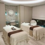 Focus Jirakul Instagram - แวะมาเที่ยวต่อที่โอซาก้าจ้าา!! คือที่พักมันเริ่ดดดดสุดๆ @centaragrand_osaka ห้องกว้าง วิวดี มีนวดแผนไทย ใกล้แหล่งช้อปปิ้ง ใกล้แหล่งของอร่อย อาหารเช้าละลานตาสุดๆ มีตุ๊กตุ๊กไปส่งที่สถานีรถไฟด้วย ที่ชอบอีกอย่างคือ พนักงานคนไทยที่นี่ น่ารักมากกกกก ดูแลดีจริงๆ มาโอซาก้าครั้งหน้า จะมานอนอีกกกกก ถูกใจจจจ!!! #centaragrandosaka