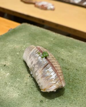 Focus Jirakul Instagram - Omakase ก่อนวาเลนไทน์หนึ่งแมทซ์!!!
อร่อยมาก ชอบที่นี่มาก ใครไม่เคยลองโอมากาเสะ ไม่รู้จะกินร้านไหน เริ่มจากที่นี่เลย ไม่ผิดหวังแน่นอน
@jameskitkasem @ichizubangkok #fjmoments