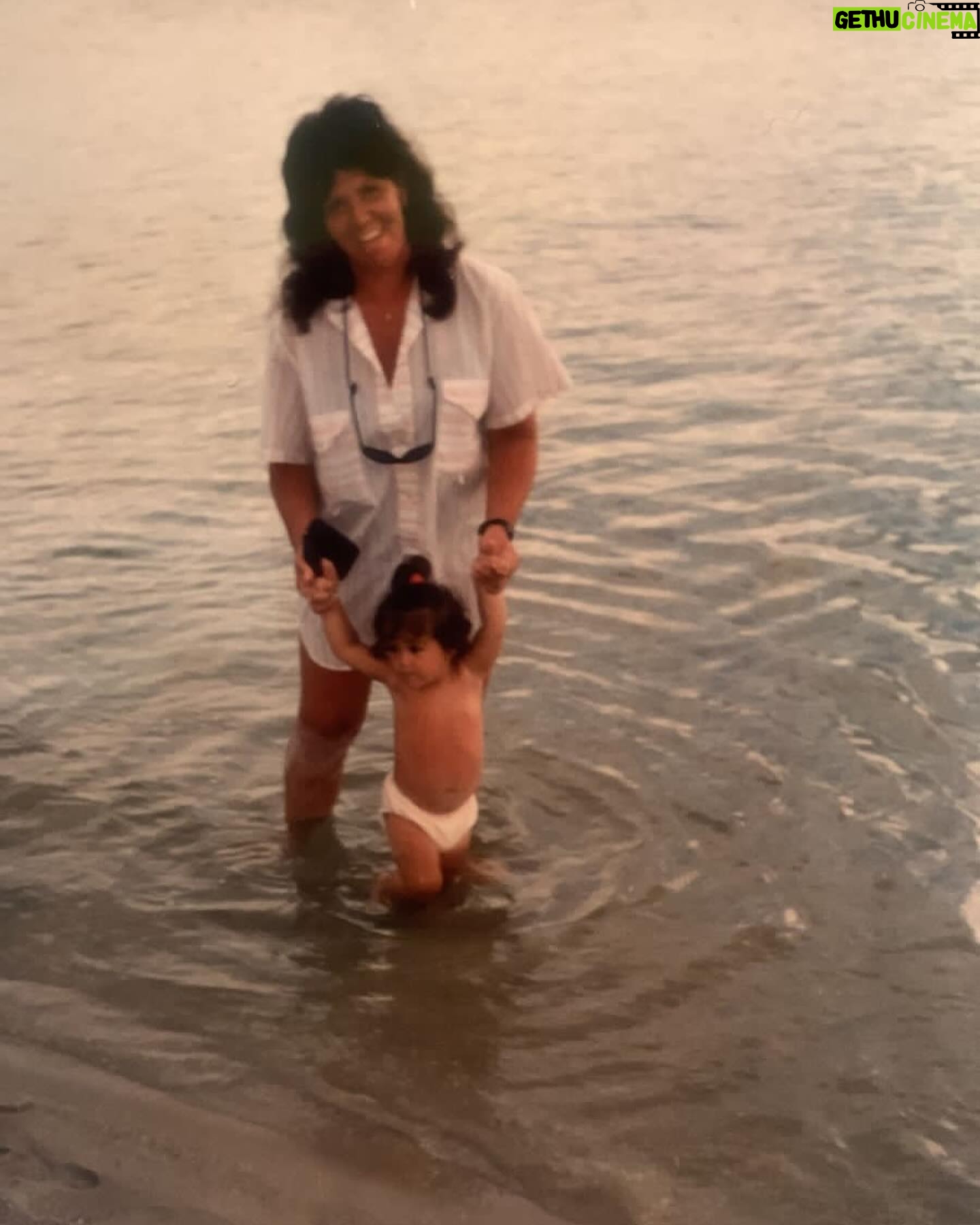 Foquinha Instagram - sorte a minha ter uma mãe tão parceira (e estilosa haha!) desde de 1987 ❤️ feliz dia das mães para todas!