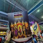 Foquinha Instagram - não podia faltar aleatórias na #CCXPMexico ne? Tô aqui à convite da @20thcenturystudiosbr para acompanhar o lançamento de #PlanetadosMacacos: O Reinado que estreia de 9/5! De 1 a 10: qual momento te representa na CCXP? kk *publi 1. Eu seria a “emocionada por pipoca” em divertidamente kk 2. Mexe com a gente pra ver 🗣️ 3. Freya Allan contando que o mais difícil foi gravar sozinha, sem os “macacos, no novo filme 4. Nesse 4 de maio: que a força esteja com vc! 5. O pôster mais requisitado da CCXP é o meu (todo mundo me parou pra pedir!) 6. Eu trabalho e o modi compra bonequinho 7. ⁠Meu novo amigo 8. Meu meme preferido do momento 9. mãozinha de tristezinha (ps: erramos, a ansiedade é laranja e a vergonha é rosa) 10. O look pq tô na fase blogueira e não sei quando retorna