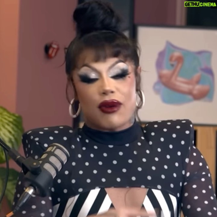 Foquinha - 26.7K Likes - Pack Foquinha Entrevista para contar que: VOLTAMOS ESSA QUINTA-FEIRA, DIA 22, 12h! QUEM GOSTOU DÁ UM GRITO 🗣️ E me conta: qual desses momentos é o seu preferido?