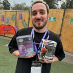 Foquinha Instagram - não podia faltar aleatórias na #CCXPMexico ne? Tô aqui à convite da @20thcenturystudiosbr para acompanhar o lançamento de #PlanetadosMacacos: O Reinado que estreia de 9/5! De 1 a 10: qual momento te representa na CCXP? kk *publi 1. Eu seria a “emocionada por pipoca” em divertidamente kk 2. Mexe com a gente pra ver 🗣️ 3. Freya Allan contando que o mais difícil foi gravar sozinha, sem os “macacos, no novo filme 4. Nesse 4 de maio: que a força esteja com vc! 5. O pôster mais requisitado da CCXP é o meu (todo mundo me parou pra pedir!) 6. Eu trabalho e o modi compra bonequinho 7. ⁠Meu novo amigo 8. Meu meme preferido do momento 9. mãozinha de tristezinha (ps: erramos, a ansiedade é laranja e a vergonha é rosa) 10. O look pq tô na fase blogueira e não sei quando retorna