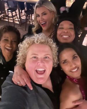 Fortune Feimster Instagram - Felt like prom weekend in LA with all the award shows popping back up. Super fun running into friends who were all looking so handsome.