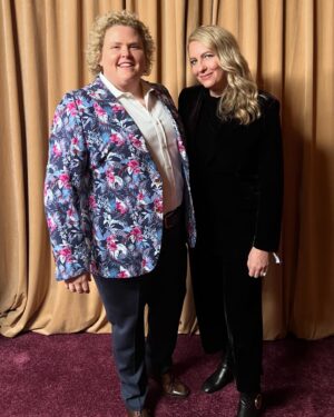 Fortune Feimster Instagram - Oscar weekend in LA is like prom and it reminds me that I gotta get more blazers. Lol. Fun seeing friends at different events. Thanks Jax for doing my hair and making me a pretty little lady 😊 Where do some of you get your cool blazers?