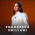 Francesca Chillemi Instagram – “Anche se ho ancora un sacco di cose di me stessa da scoprire e costruire, oggi so chi sono. Dietro questo sorriso ci sono io, Francesca”. Il monologo di @francescachillemi___ a #LeIene

Francesca vi aspetta giovedì 9 maggio, in prima serata su Canale5, con la seconda puntata di #ViolaComeIlMare2!