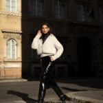 Francesca Chillemi Instagram - Spending my day off in Rome with my cozy and comfortable jacket @moorer_official #MooRER #AD