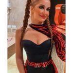 Francini Amaral Instagram - Gracias Antofagasta!!! ❤️ Los pasamos increíble!!! Estuvo muy entretenido, me reí mucho 😂 De que ciudad eres? Te gustaría ir a un show de @grupoaxebahia ? #giraaxebahia #gira20años #axebahia #axebahia20años #axebahiaenvivo