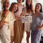 Francisca Aronsson Instagram - 🇪🇸TRAILER OFICIAL @hit_tve tercera temporada.Pronto por @rtve (Televisión Española) Los que desean ver el primer capítulo de esta nueva temporada en exclusiva se realizará una función el 14 de marzo en el @festivalmalaga . Nos vemos ahí!!❤️🥰 Pueden adquirir sus entradas en la página web del festival. @hit_tve @rtve @grupo_ganga España