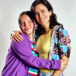 Francisca Aronsson Instagram – Estoy muy feliz de compartir escenas con Pasita❤️☺️.

@pazbascuactriz es una actriz chilena muy talentosa y lo demuestra su larga trayectoria en icónicas teleseries de Chile 🇨🇱 y estoy muy emocionada por la oportunidad que me trajo esta película #PerraVida (que seguimos rodando🎬) De conocer a esta bonita mujer en todos los sentidos.

Aprendo mucho de ti Pasita❤️.