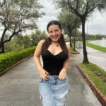 Francisca Aronsson Instagram – Perritos mojados en Santander… 🫠 🌧️