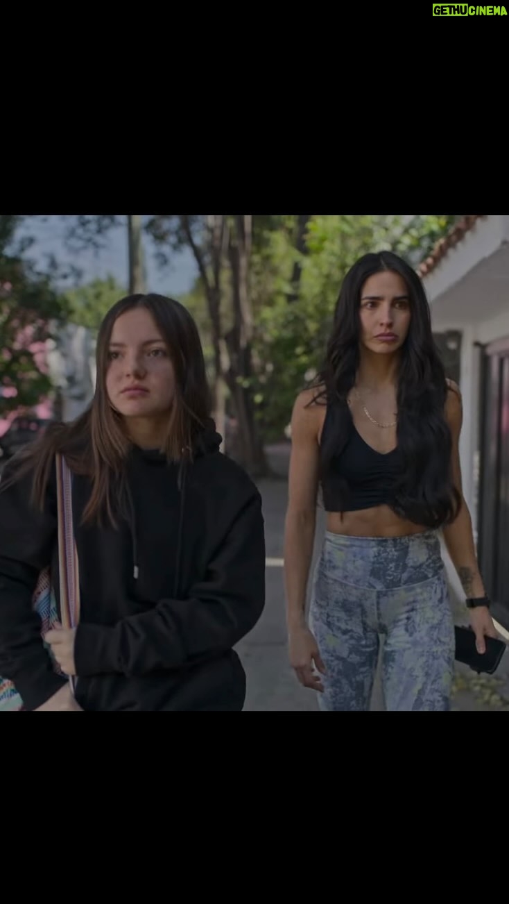 Francisca Aronsson Instagram - La escena y un poco del backstage de la serie Lalola por @vix ! ❤️❤️🙇🏻♀️ Ya la vieron? Si es así, que les pareció? Los leo 👀 Gracias a los que guardan y comparten este reel en sus redes.🥰 🎬🎥 : Descargar @vix en USA y Latinoamerica para ver la serie mexicana LaLola @barbaraderegil @vix @joshuamintzoficial @anaceliaurquidi #méxico #vix #serie #lalola