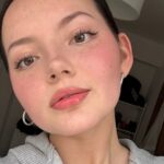 Francisca Aronsson Instagram - Descubre la magia de cuidar tu piel con @bepanthenpe Derma 🌿. Su gel facial deja mi piel libre de impurezas 🧼 su loción hidratante diaria no solo la nutre, ¡sino que también la protege del sol con SPF! 🌞. Y con su loción corporal, mi piel se siente suave y radiante todo el día ✨. ¡Todo lo que necesitas para una piel sensible y radiante! #publicidad